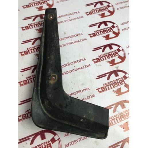 Брызговик передний правый Kia Sorento 2002-2009 866103E010